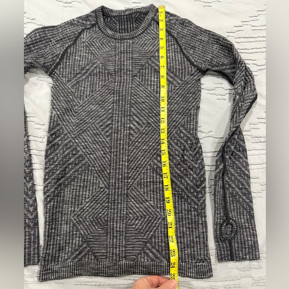 Lululemon Rest Less Pullover Top EUC - Picture 9 of 9